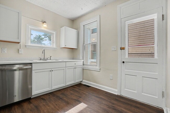 Photo - 153 Cedar St