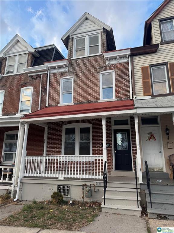 Photo - 915 Washington St