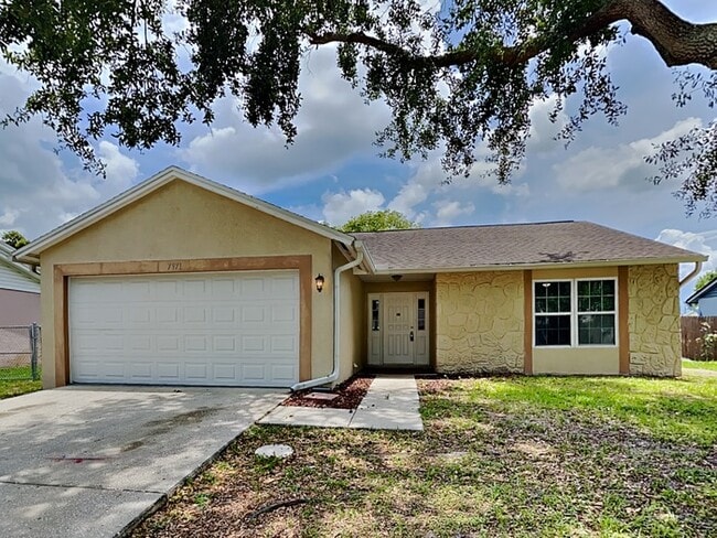 Photo - 7971 Adelaide Loop House