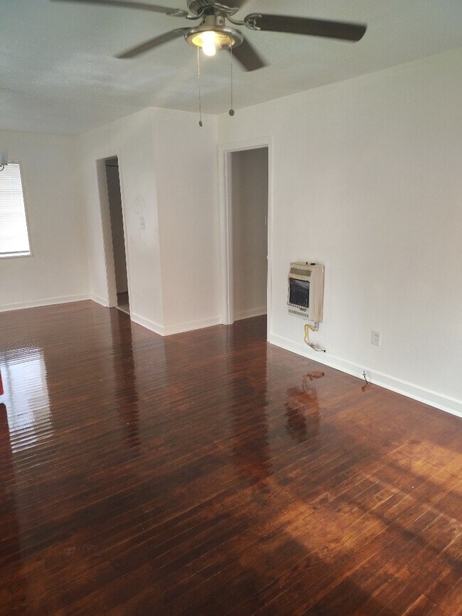 Photo - 709 Randall St