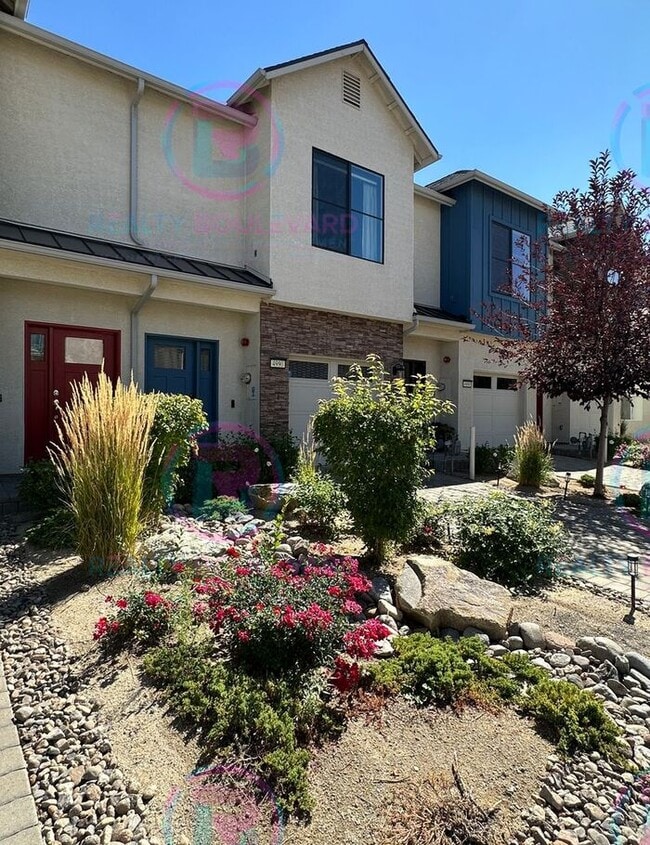 Building Photo - Modern Designer 2 Bedroom 2.5 Bathroom Tow... Rental