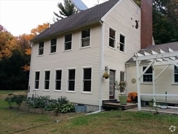 Building Photo - 379 Concord Rd Rental