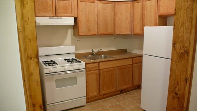Kitchen - 6237-45 Kedzie