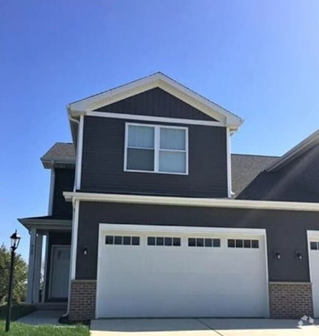 Building Photo - 1516 Greyrock Ln Rental