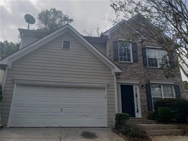 Building Photo - 2024 Longmont Dr