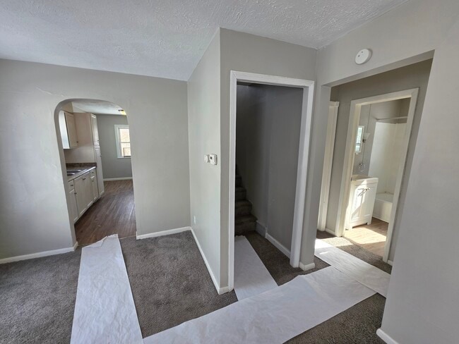 Photo - 1047 Yukon Ave