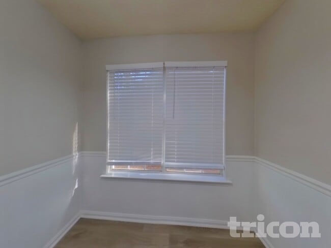 Photo - 421 Washington Dr