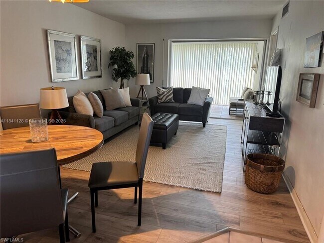 Photo - 1900 Alamanda Dr Condo Unit 303