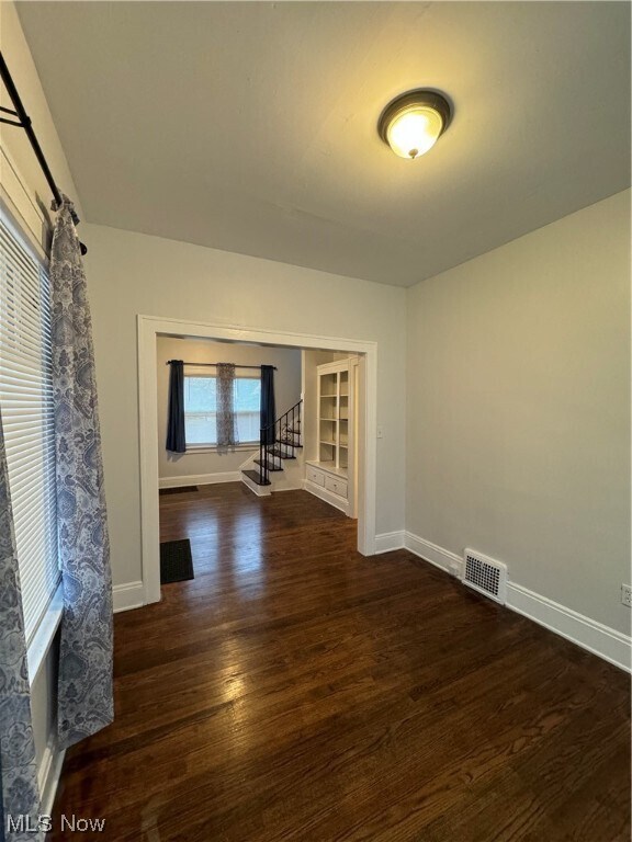 Photo - 857 E 188th St