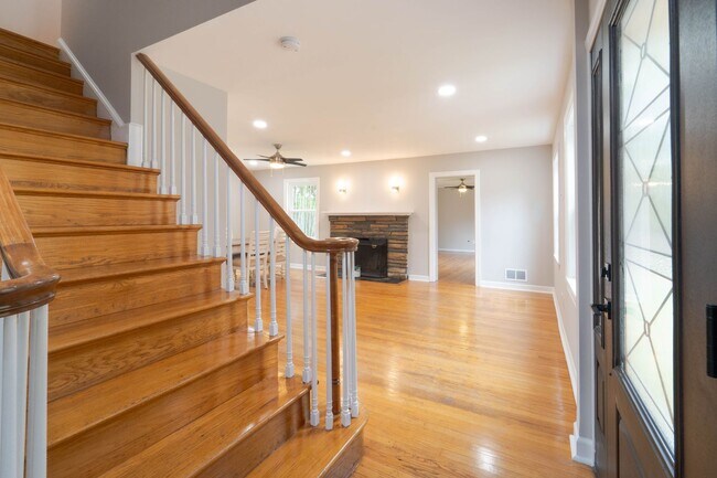 Photo - Beautiful Home With an Excellent Location ...