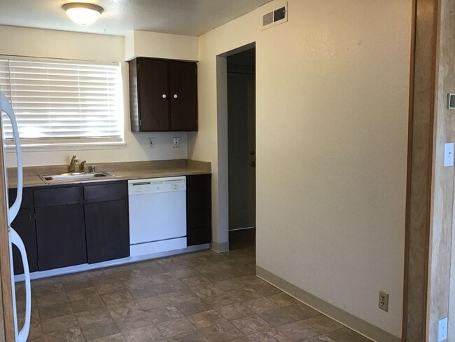 Photo - <b>2 Bedroom Reno Condo in Gated Community<br><br>