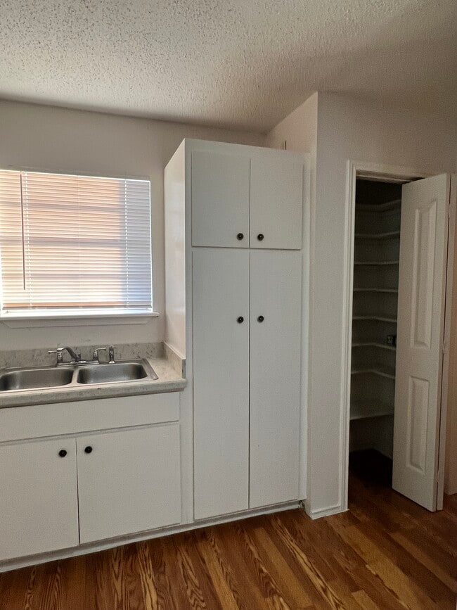 Photo - 702 S Arroyo Blvd Unit 1