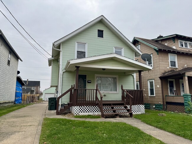 Building Photo - 2442 16th St NE