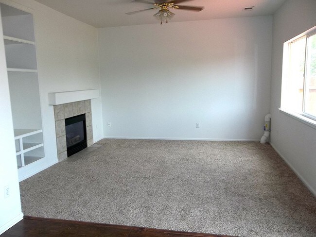 Photo - 914 Glenwall Dr