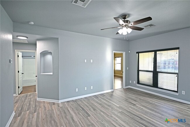 Photo - 2207 Hazelwood Dr