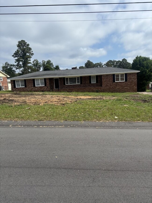 Building Photo - 116 Crestview Dr