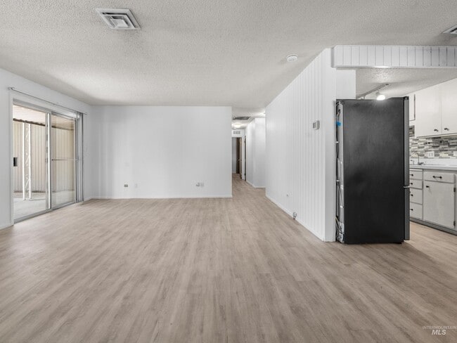 Photo - 6881 W State St Unidad 681