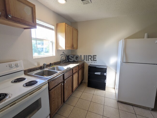 Photo - 6213-6215 Commodore Dr Unit 6215