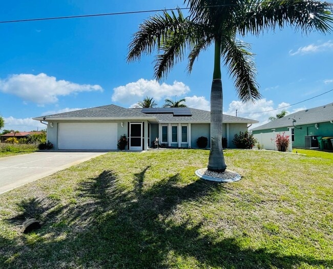 Building Photo - SOUTH GULF COVE-WATERFRONT POOL HOME!