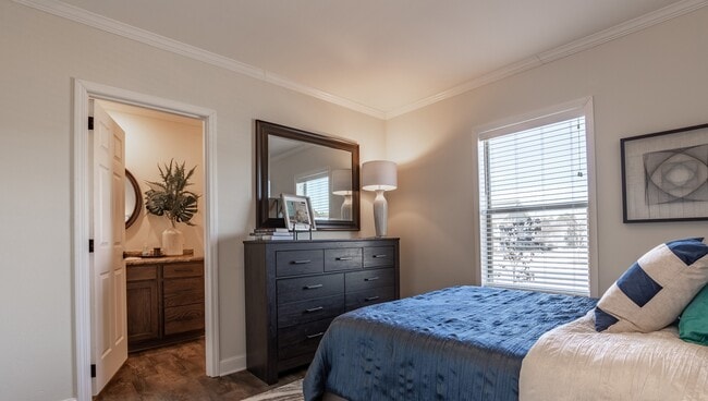 Spacious Bedroom with EnSuite Bathroom