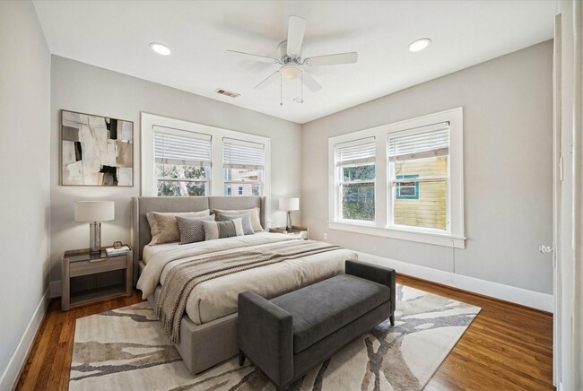 Photo - 2408 White Oak Dr