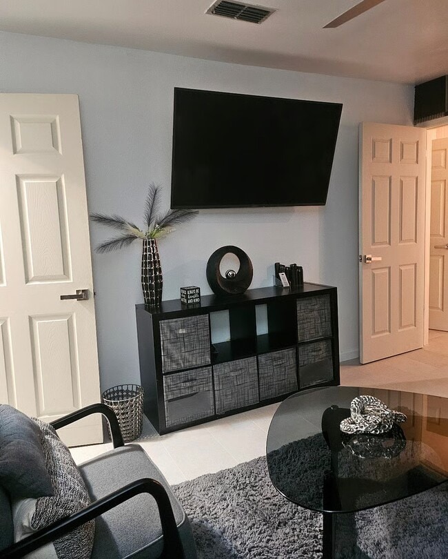 Photo - 6005 Fox Ct