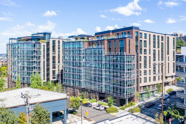 Building Photo - 624 Yale Apartments