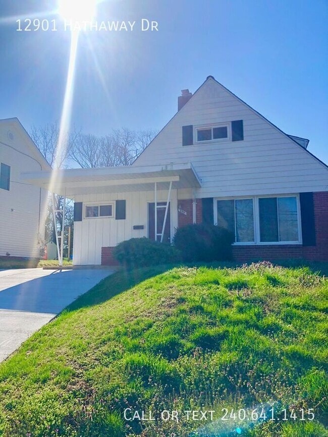 Photo - 12901 Hathaway Dr