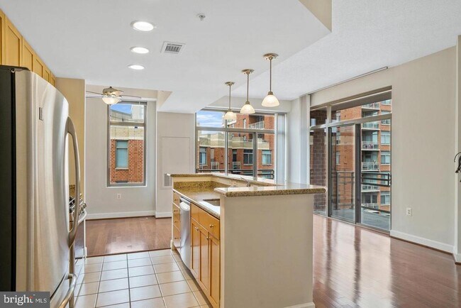 Photo - 3650 S Glebe Rd Unit 638
