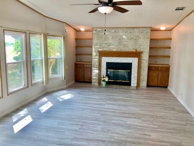 Photo - 2/2 Lady Lake Home