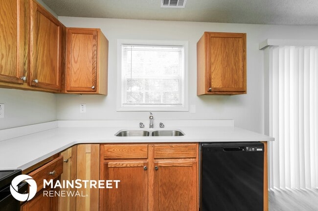 Photo - 6930 Red Bone Way