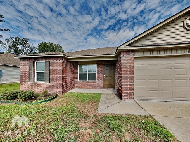 Building Photo - 303 Westwood Dr Rental