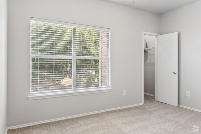2BR, 2BA - 839SF - Second Bedroom