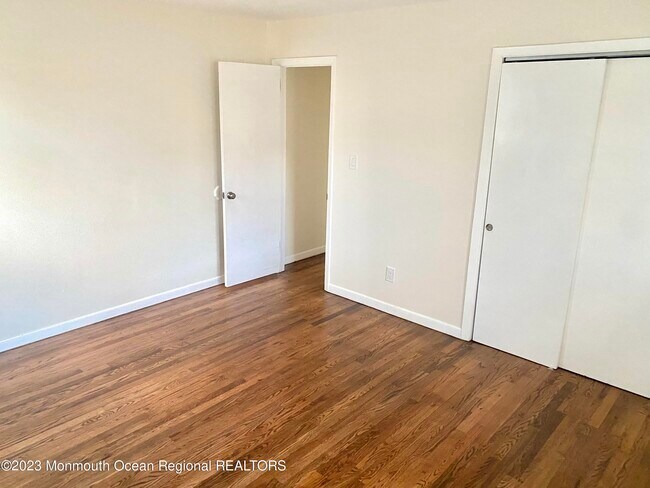 Photo - 1406 Treeneedle Rd