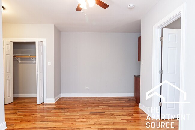 Photo - 949 W Cornelia Ave Unit 1D