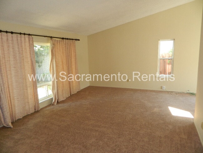 Photo - Spacious 4bd/2ba Foothill Farms Home with 3 Car Garage