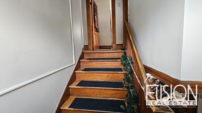 Photo - TWO Private Room Rentals with ALL Utilities Included in Prime Burlington Location