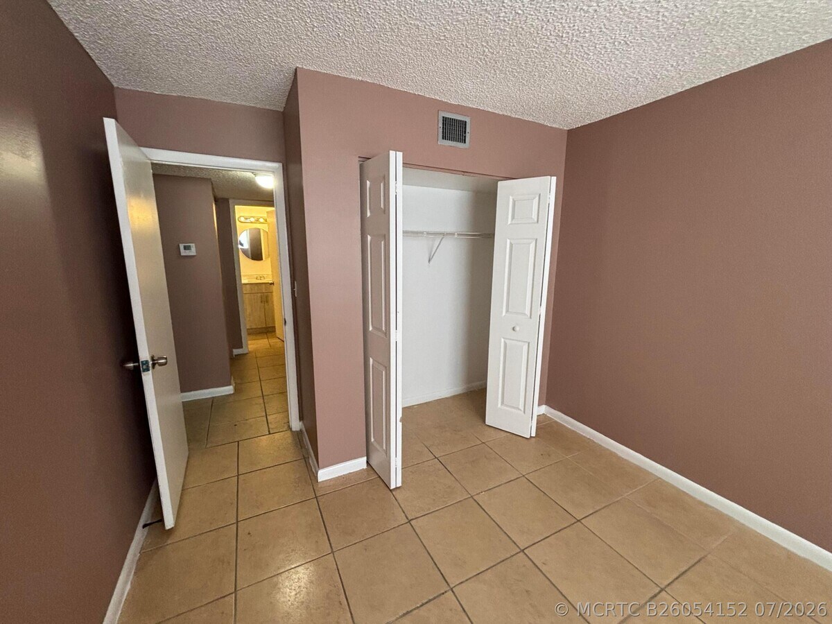 Photo - 3710 NW 21st St Unit 413