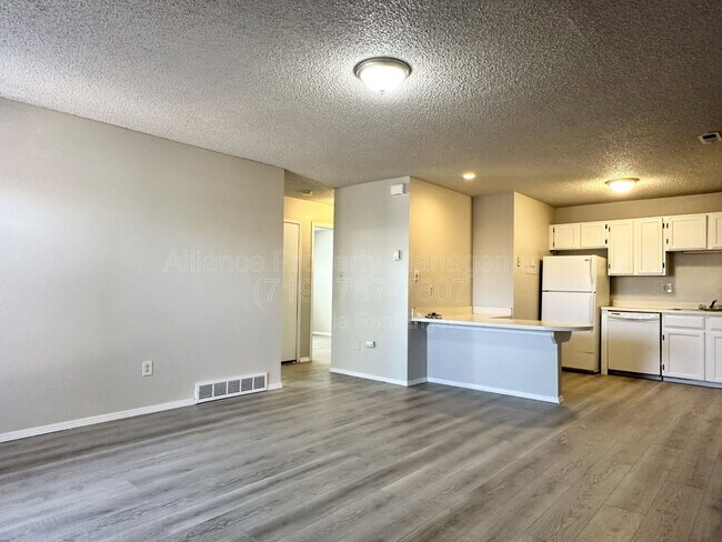 Photo - 4427 Hunting Meadows Cir