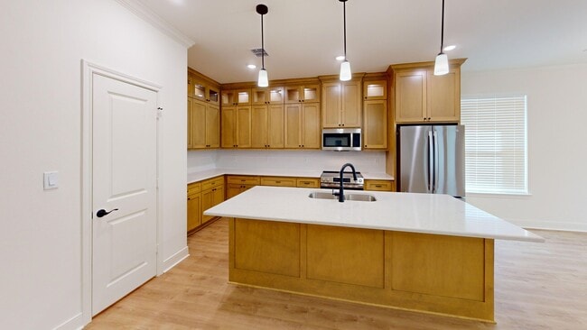 Building Photo - Bowie- 3BR/2BA w/ 2-car garage Unit 6622 Bendale Dr