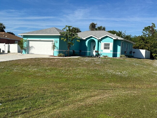 Building Photo - "3-Bed home with Granite Touch’s in Port Charlotte!"