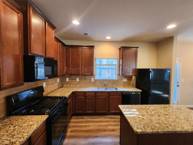 Photo - 2385 Capella Cir SW