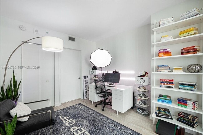 Photo - 45 SW 9th St Unit 1508