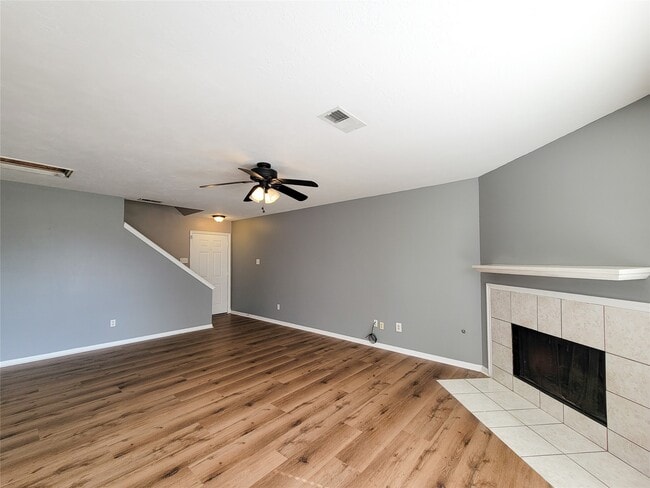 Photo - 18335 Westlock St