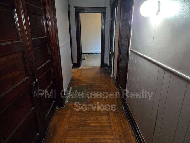 954 Hawthorne Ave Unit Flr 1