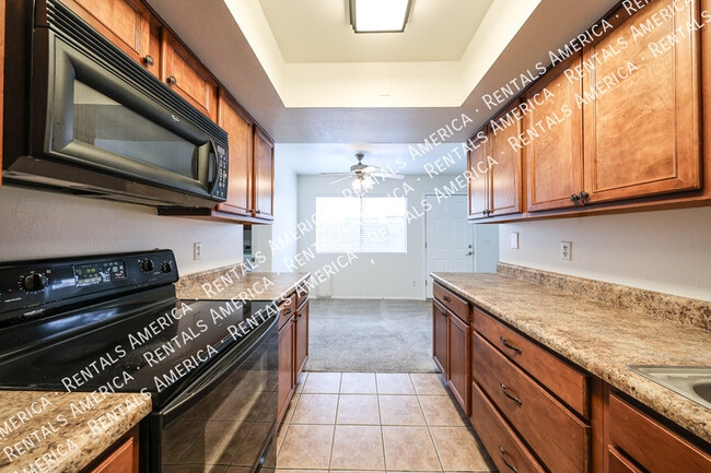 Photo - 8548 E Belleview St