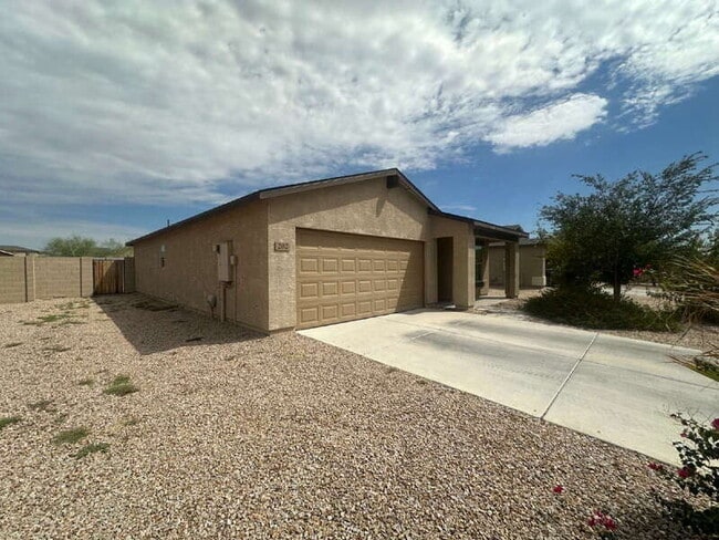 Photo - 202 W Bobcat Ct
