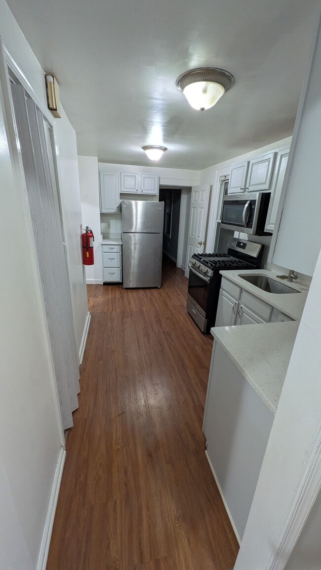 Photo - 167 Jerome Pl