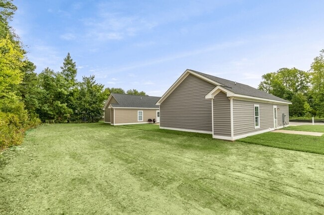 Photo - 2713 Buckingham Rd NW