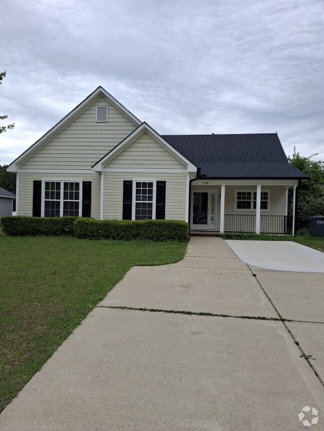 Building Photo - Recenlty Remoduled 3 bedroom 2 Bath Rental